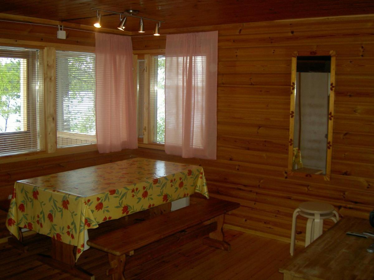 Kuus-Hukkala Hotel Harkala  Buitenkant foto