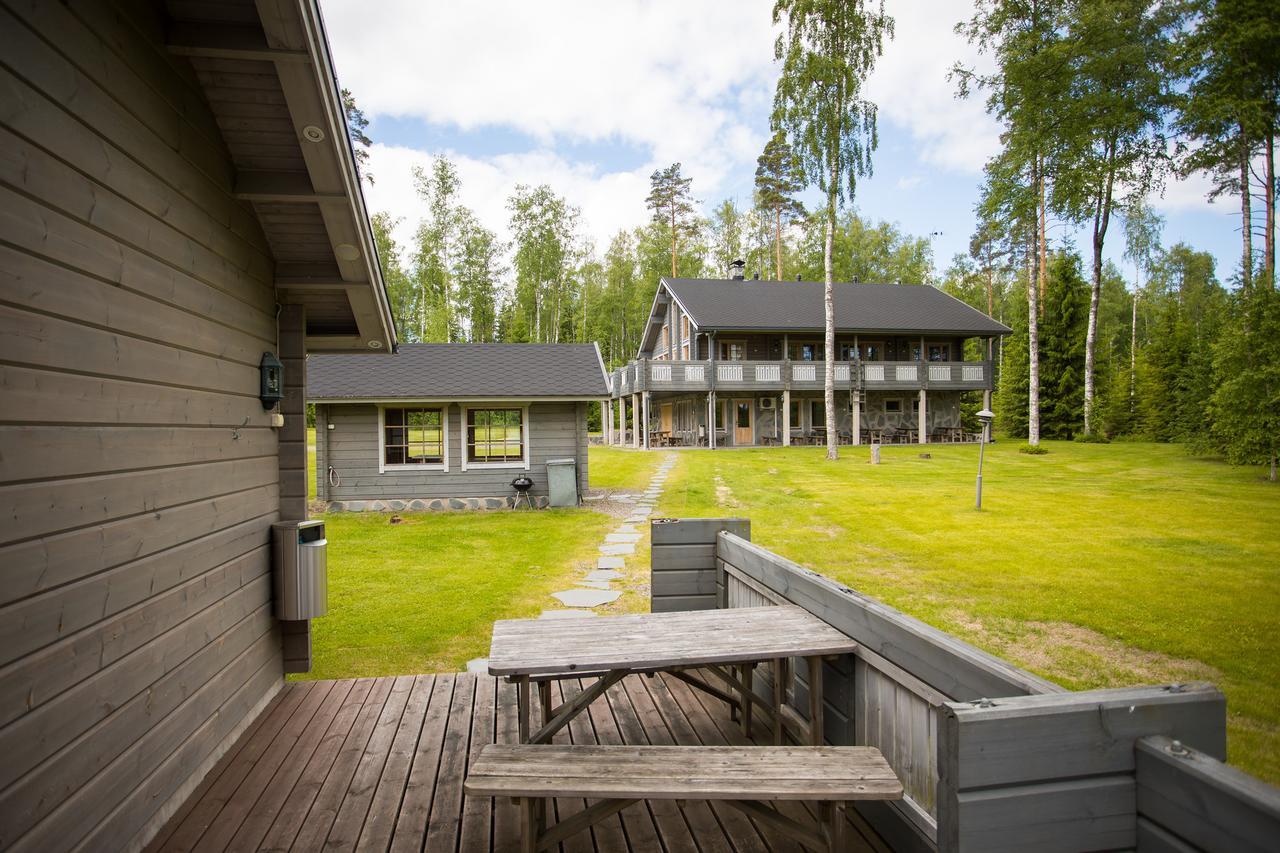 Kuus-Hukkala Hotel Harkala  Buitenkant foto