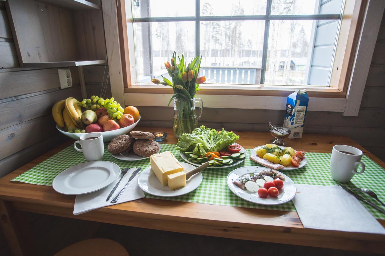 Kuus-Hukkala Hotel Harkala  Buitenkant foto